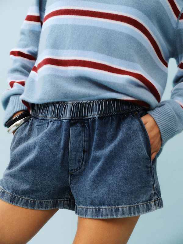 Theo Low Rise 2.5 Pull On Denim Short - Chrissie